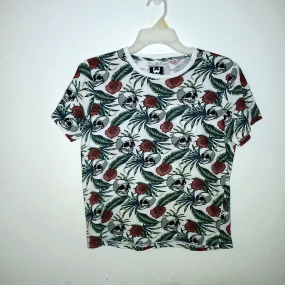 WXYZ Youth Skulls & Roses Tee T-Shirt Size 10-12 Medium